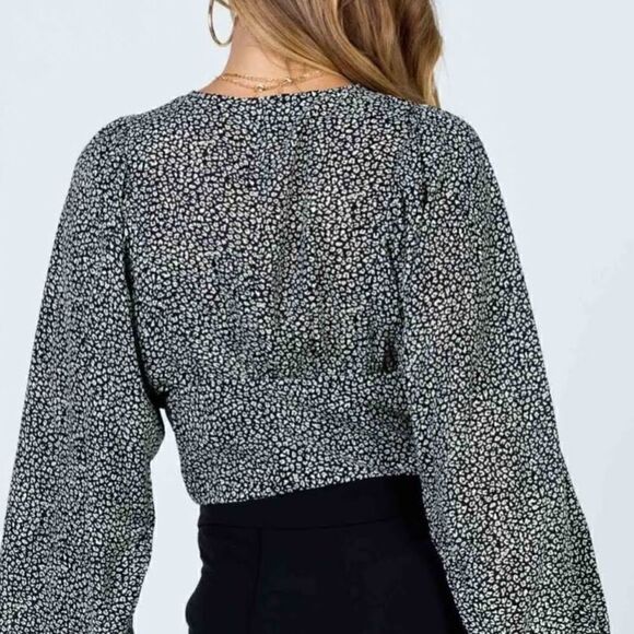 NEW PRINCESS POLLY Tie Front Top - Picture 2 of 2